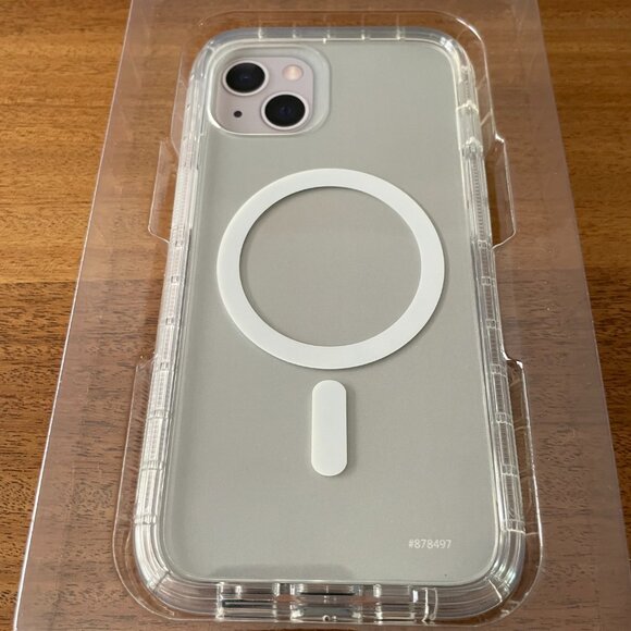 NIB, NEW Protect ONN. MagSafe Compatible Rugged Phone Case for iPhone 13 “Clear” - Picture 4 of 12